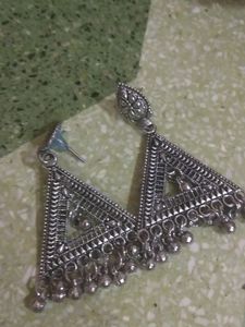 4 Earring
