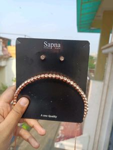 A Classy Descent Chocker
