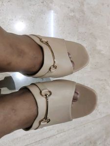 Elegant Beige Flats