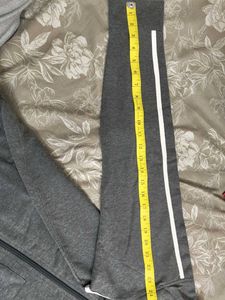 Gray Graphic Print Hoodie