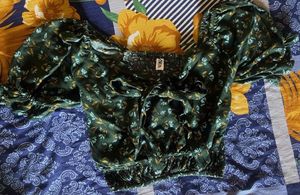 Zara Floral Puff Sleeve Crop Top