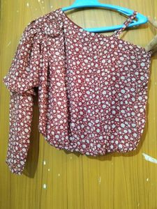 Floral One-Shoulder Top