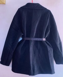 Elegant Black Blazer 37