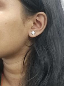 ✨ Crystal Radiance Stud Earrings ✨