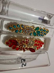 Combo Of 4 Hair Clips New