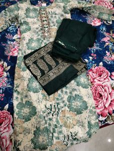 Elegant Floral Print Kurta Set