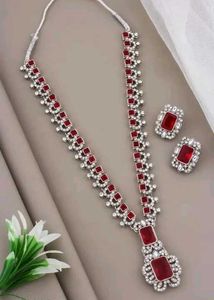 Elegant Necklace Set