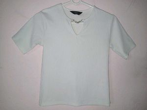 White Chain Detail top