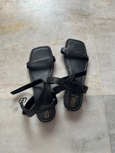 New Street Style Store Flats
