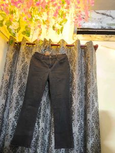 Straight Fit Jeans 👖