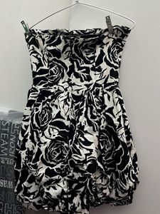 This Is A Balloon Dress Fit For Outing N Vacation