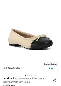 Nude_Black Solid Toe Ballet Pumps.