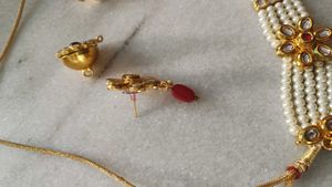 Kundan choker set