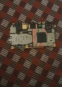 DISPLAY BROKEN PHONE