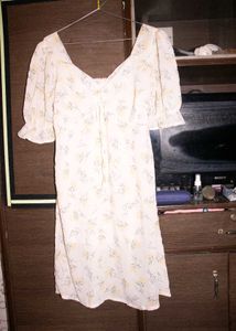 Cream Floral Puff-Sleeve Summer Dress