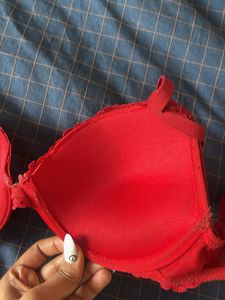 Red Lace slightly push-up Bra