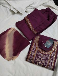 Completely New Kurta Dupatta Pant 3pc Set