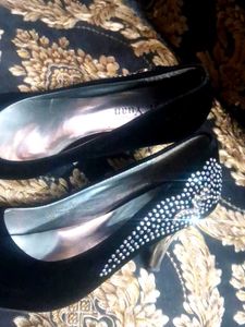 Black Embellished Heels with Rhinestone
