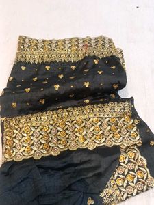 Elegant Black &amp; Gold Embroidered Saree