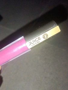 lipstick, lakme powder