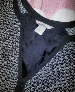 H&amp;M Beautiful Dress With Flared Sleeves