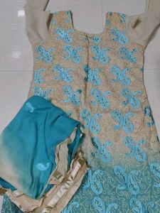 Elegant Embroidered Kurti
