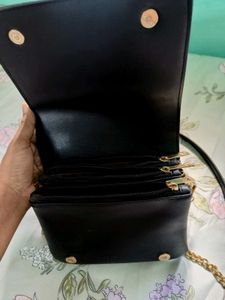 Dressberry Solid Black Sling Bag