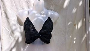 279. Black Crisscross Crop Top