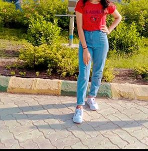 Boyfriend Jeans With Side Pockets