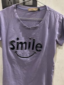 Perple Tshirt With “Smile” Stiker