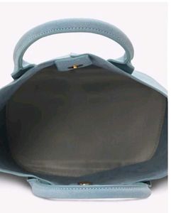 Brand New Tote Bag With Pouch