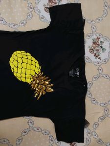 Black Pineapple Top