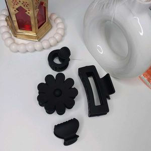 Combo Of 4 Pcs Matte Black Hair Claws