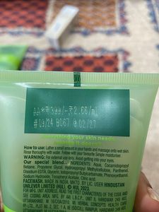 Simple Refreshing Facial Wash