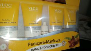 Vlcc Manicure And Pedicure Kit