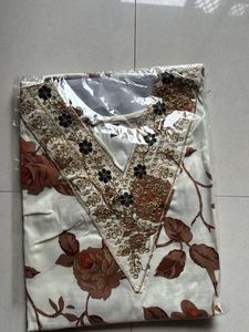 Floral Embellished Kameez and Leggings Set