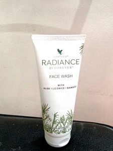Forever Radiance Face Wash
