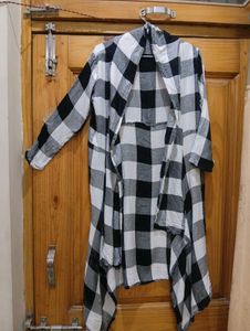 Shrug White And Black Colour