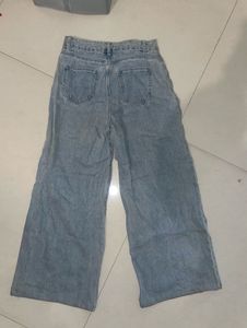 URBANIC Ripped Wide Leg Jeans