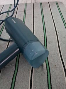 Philips STH3000 Handheld Garment Steamer