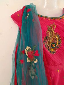 Pink Embroidered Kurta With Dupatta (Women&#39;s)