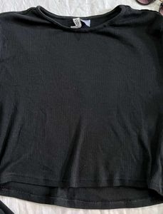 Full Sleeves Black Fitted Crop Top