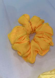 Retro Fluff Scrunchie