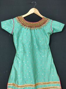Women Green And Pink Kurti With Pant
