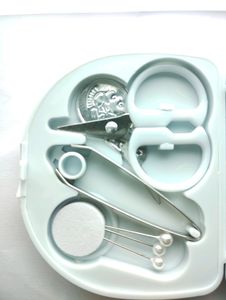 Mini Travel Sewing Kit, DIY Portable Sew Kit