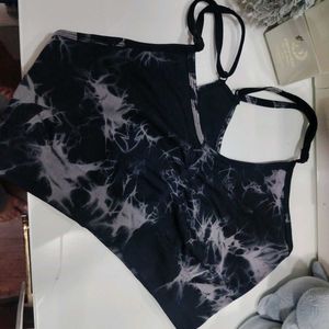 Sports bra