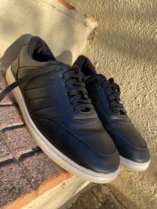 HIGHLANDER Sneakers