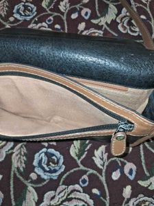 Nina Ricci Paris 100 %leather Bag