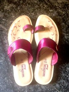 Mascara Flats & Sandals