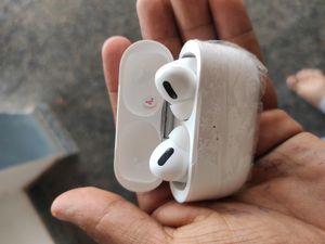 Bluetooth Earbuds Original Sound Like New